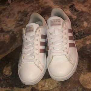 Adidas cloud foam shoes